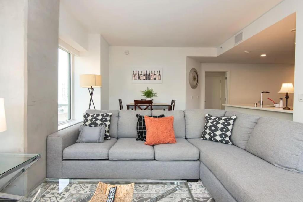 High Rise 3 Bedroom Sleeps 9 Walk To Cripto Arena In 20 Minutes * Los Ángeles