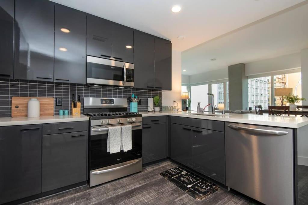 High Rise 3 Bedroom Sleeps 9 Walk To Cripto Arena In 20 Minutes Apartamento