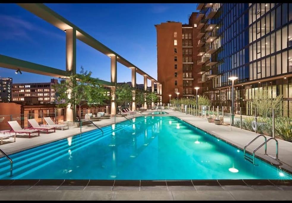 High Rise 3 Bedroom Sleeps 9 Walk To Cripto Arena In 20 Minutes Los Ángeles