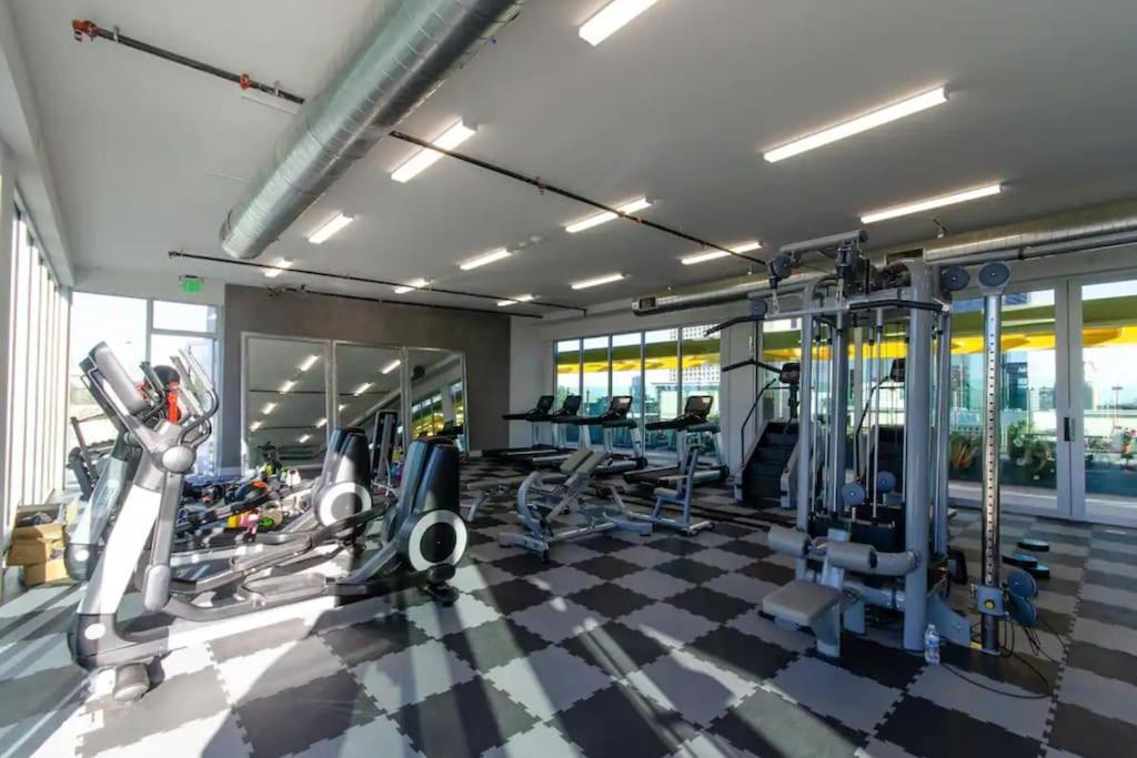 High Rise 3 Bedroom Sleeps 9 Walk To Cripto Arena In 20 Minutes Los Ángeles